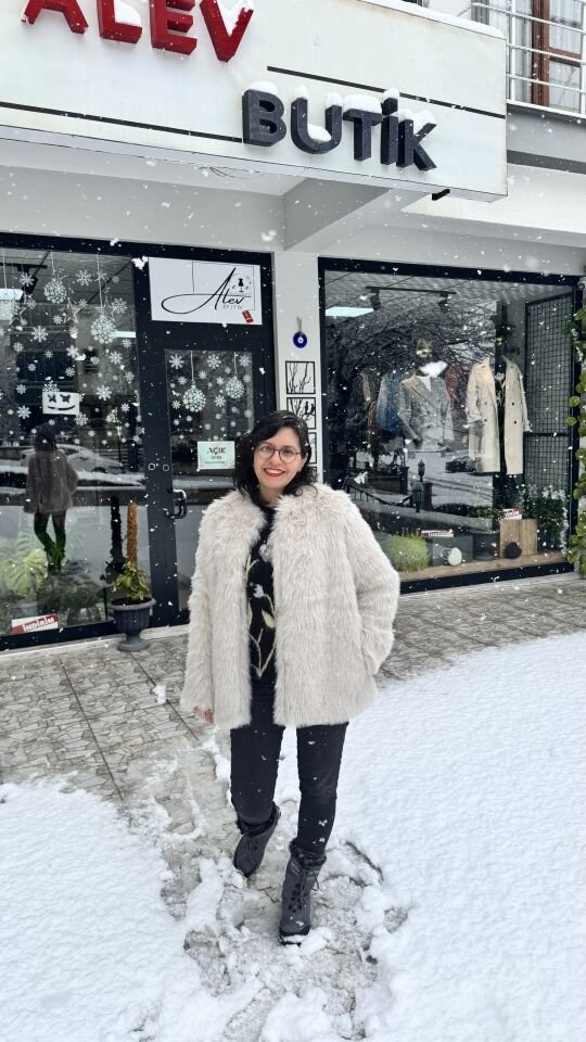 Ekru Rahat Kalıp Kısa Kürk