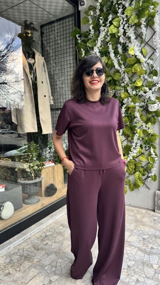 Modal Kumaş Mürdüm Rahat Kalıp Yuvarlak Yaka Paçası Geniş Kısa Kollu Eşofman Takım