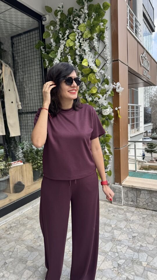 Modal Kumaş Mürdüm Rahat Kalıp Yuvarlak Yaka Paçası Geniş Kısa Kollu Eşofman Takım