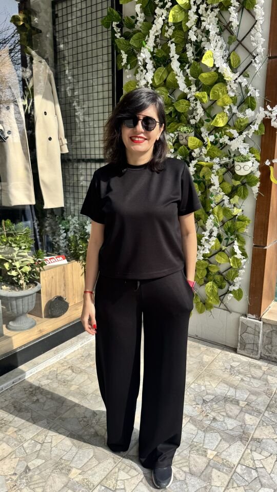 Modal Kumaş Siyah Rahat Kalıp Yuvarlak Yaka Paçası Geniş Kısa Kollu Eşofman Takım