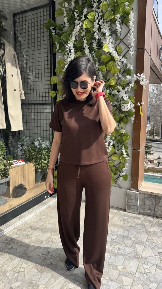 Modal Kumaş Kahve Rahat Kalıp Yuvarlak Yaka Paçası Geniş Kısa Kollu Eşofman Takım