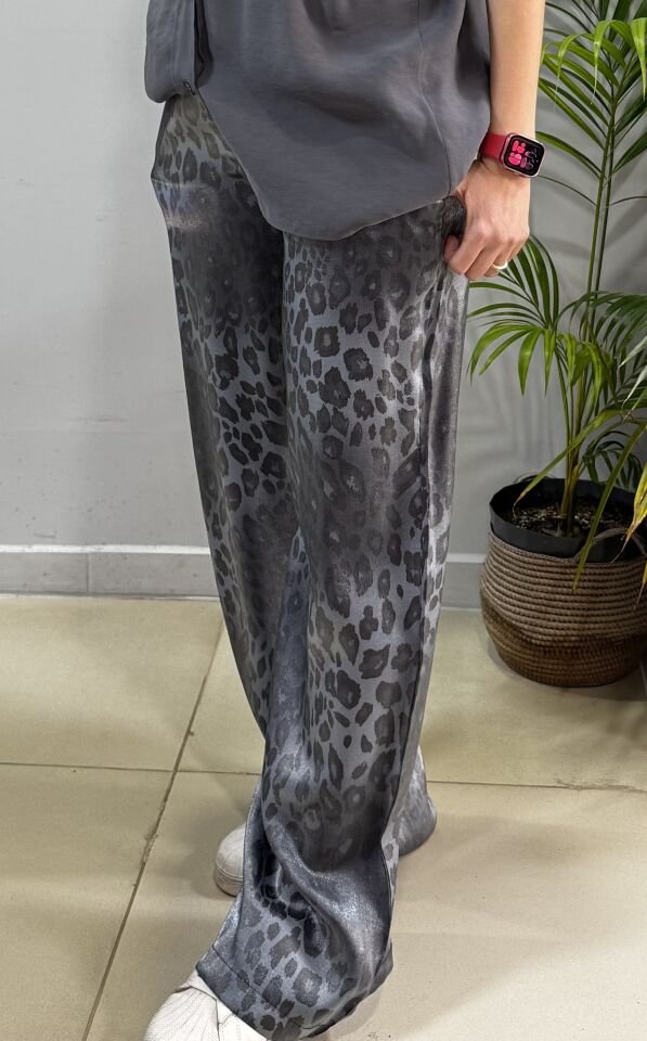Leopar Desenli Parlak Gri Geniş Paça Pantolon