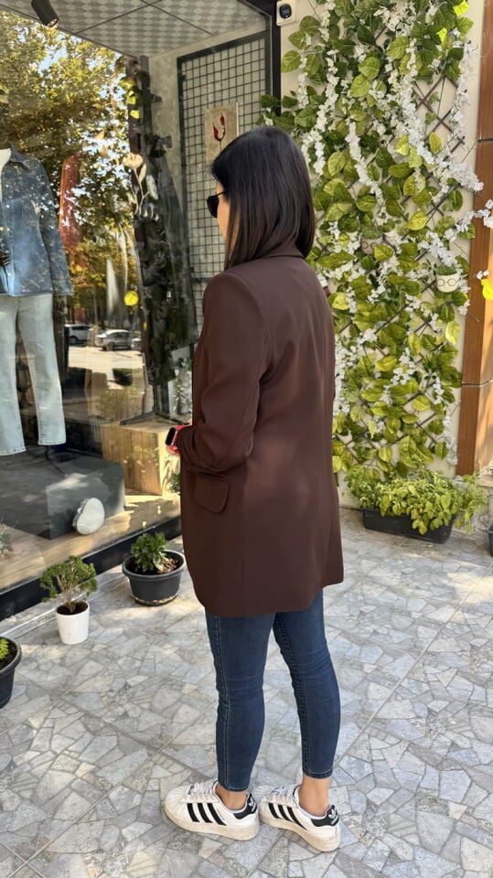 Kolu Büzgü Detaylı Atlas Kumaş Kahverengi Blazer Ceket