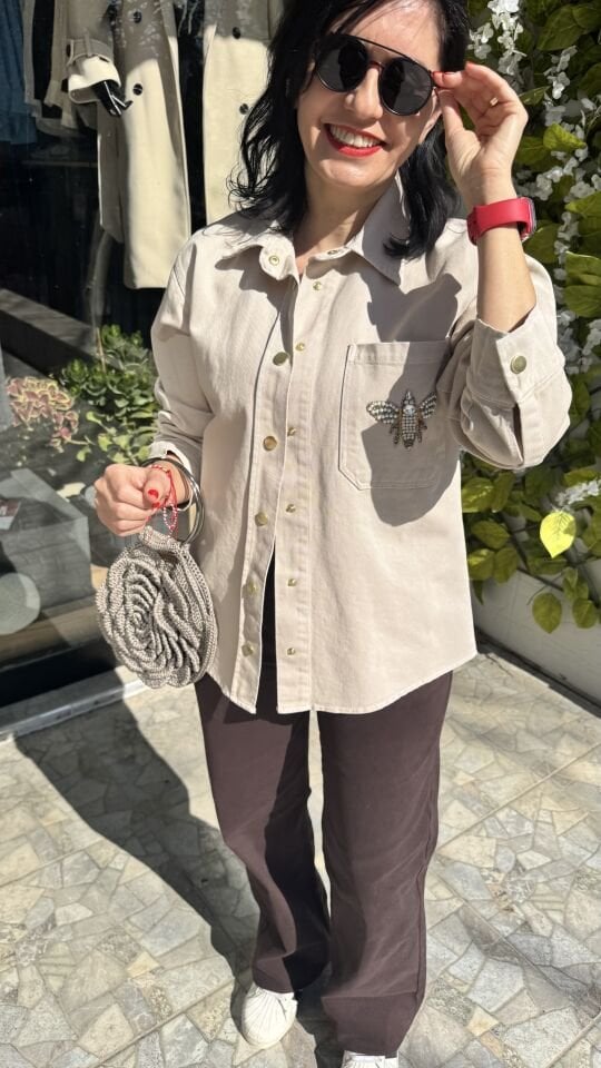 Arı Detaylı Ekru İnce Kot Ceket