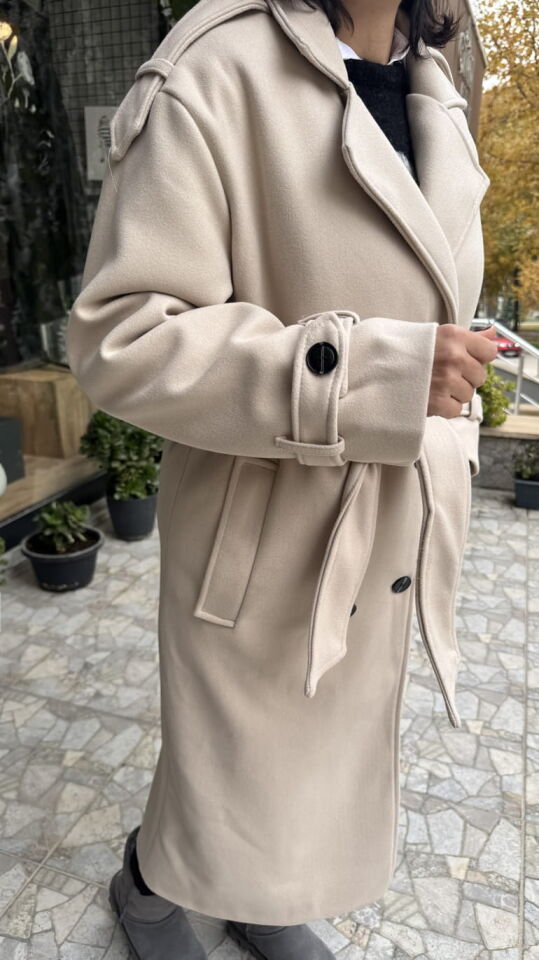 Premium Kalite Apolet Detaylı Ekru Kaşe Kaban