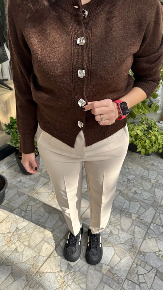 Kahve Bisiklet Yaka Düğme Detaylı Triko Hırka