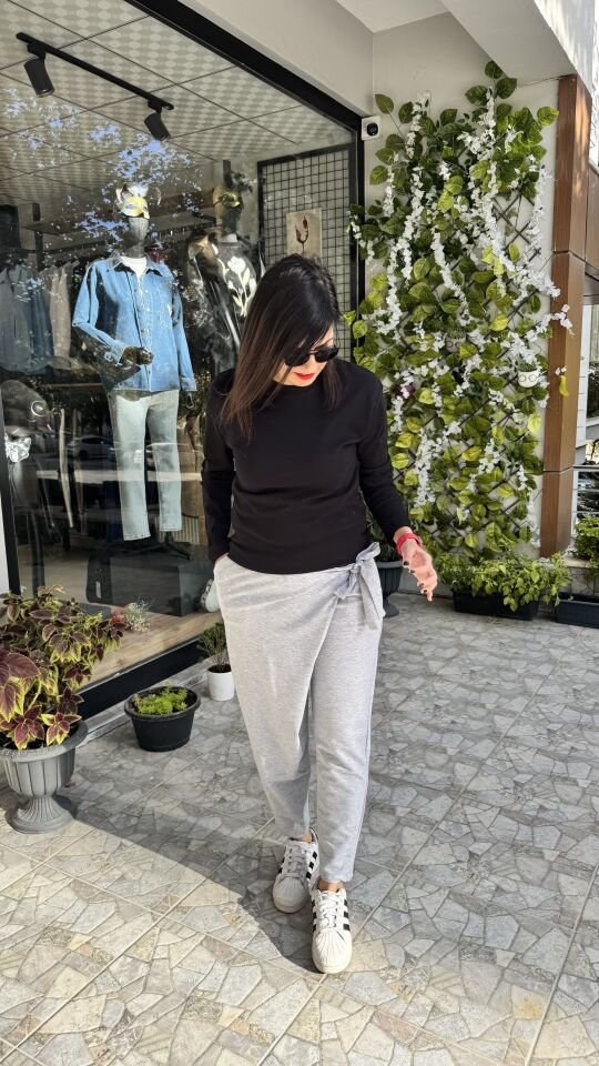 Siyah Basic Rahat Kalıp Bisiklet Yaka Body