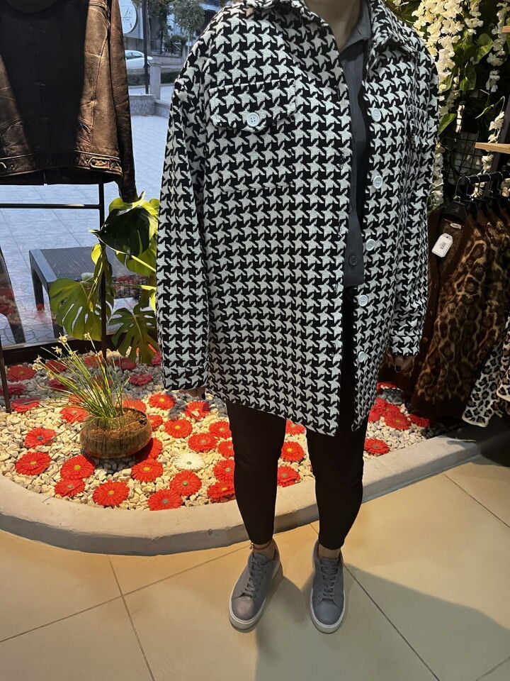 Kazayağı Siyah Beyaz Blazer Ceket