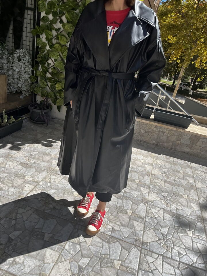 Uzun Deri Siyah Trençkot